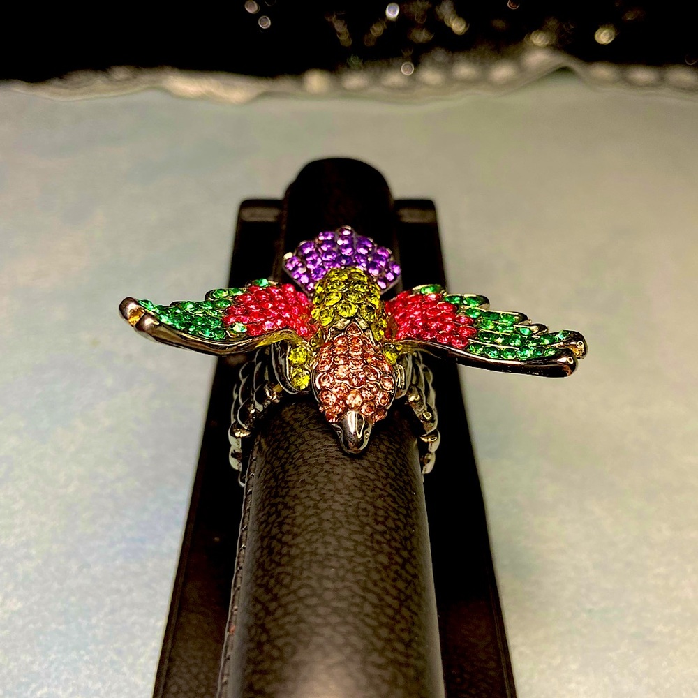 Large Rhinestone HummingBird Cocktail Ring - Picture 2 of 3